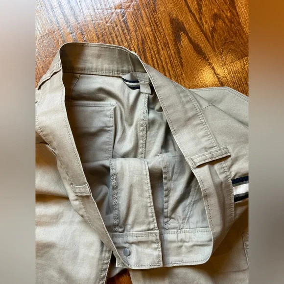 Athleta Tan Desert Summit Cargo Pants - Size 8 - Picture 3 of 9